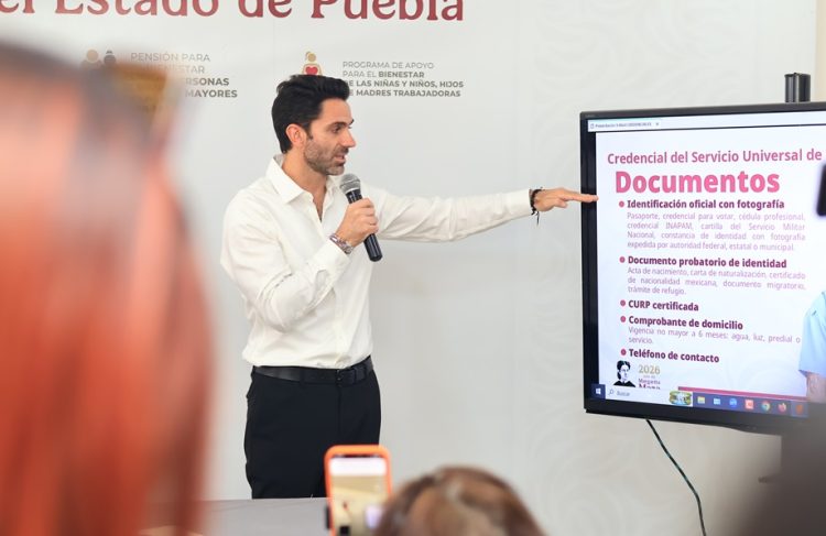 Inicia en Puebla la credencialización del Servicio Universal de Salud para personas adultas mayores