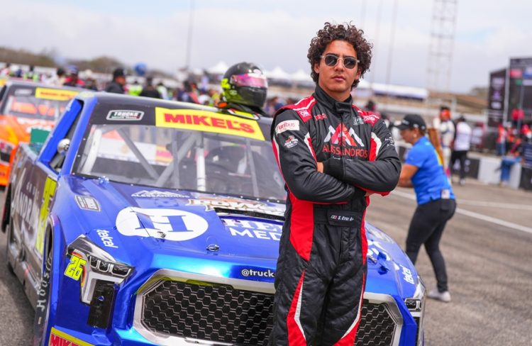 Alessandros Racing con maletas listas para conquistar Tulum