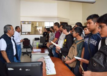 Recuerda Gobierno de Pepe Chedraui que convocatoria para tramitar cartilla del SMN, sigue vigente