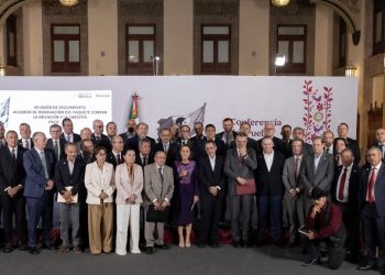 Presidenta Claudia Sheinbaum acuerda con empresarios renovación del Pacic para mantener la canasta básica en 910 pesos