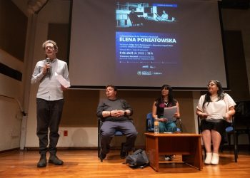 Dedican sesión de escucha al fondo “Coleccionistas de la Fonoteca Nacional: Elena Poniatowska”