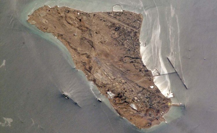 Irán se queda sin espacio para almacenar crudo y entraría en crisis