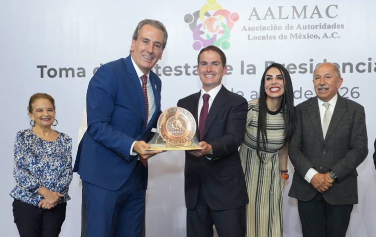 Asiste Pepe Chedraui a la Toma de Protesta de la Presidencia de AALMAC