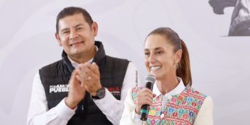 Presidenta Sheinbaum reconoce iniciativa de transición energética de Puebla en producción de paneles solares