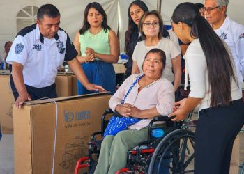 Voluntariado de la Policía Auxiliar realiza jornada de salud en Nealtican