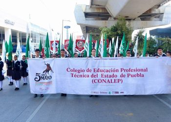 Participa Conalep en desfile del 164 Aniversario de la Batalla de Puebla