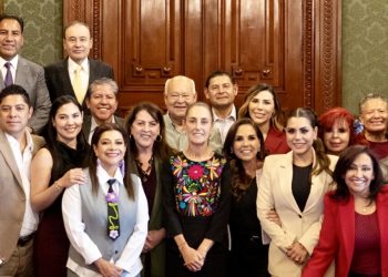 La presidenta Sheinbaum supervisa con gobernadores avances de IMSS-Bienestar