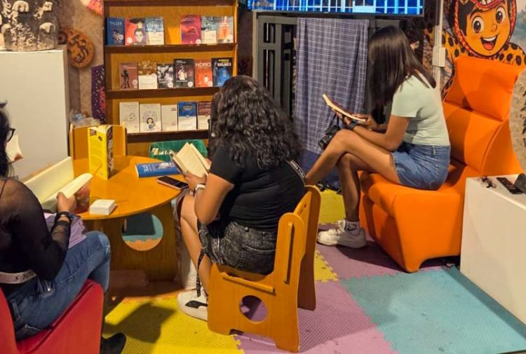 Gobierno del Estado fomenta lectura y creatividad en la Feria de Puebla 2026