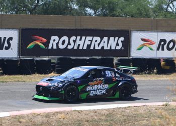 Paul Jourdain de Power Duck, se impone en la carrera 2 DE GTM PRO 1 en Súper Copa Roshfrans León