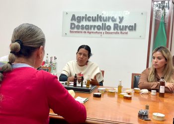 Miel poblana fortalece proyectos productivos encabezados por mujeres rurales