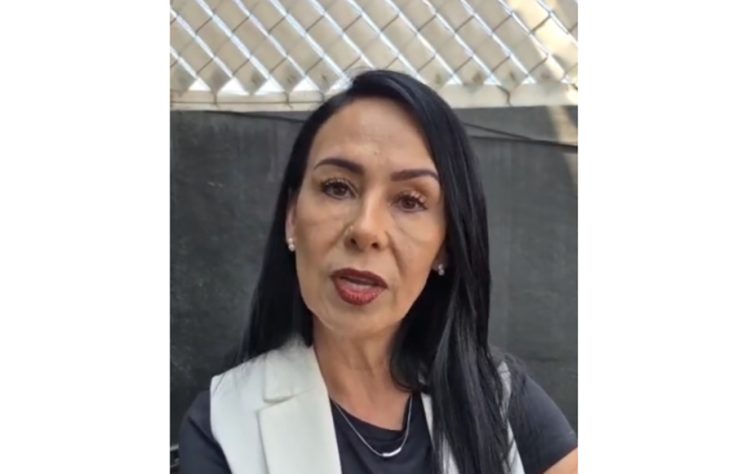 Teté Ortiz, regidora de MC, arremete contra el senador Néstor Camarillo, «No aporta y avergüenza a los ciudadanos»