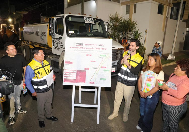 Con turnos día y noche, gobierno estatal rescata la 20 sur en El Mirador