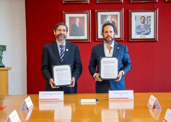 IBERO Puebla y CANAGRAF sellan colaboración en favor del diseño gráfico