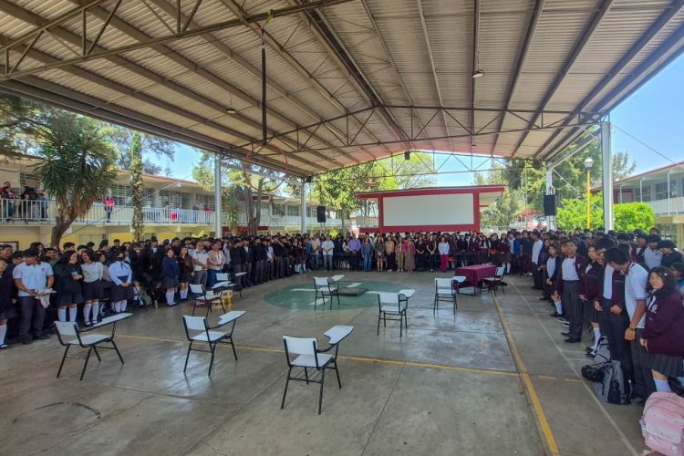 Gobierno de Pepe Chedraui lleva a más de 700 estudiantes la obra “El Pase de Lista»