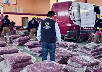 Gobierno del Estado entrega apoyos a familias afectadas por lluvias en Ixtacamaxtitlán