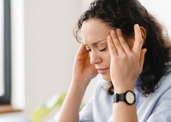 Alimentos y hábitos que pueden prevenir el dolor de cabeza