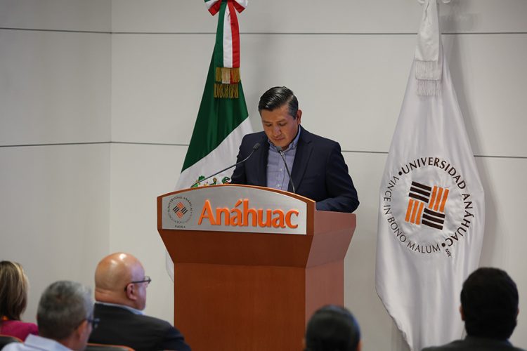 Universidad Anáhuac Puebla fortalece diálogo entre gobierno, empresas y OCDE para impulsar la simplificación digital de inversiones