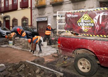 Realiza gobierno de Pepe Chedraui trabajos de bacheo en el Centro Histórico