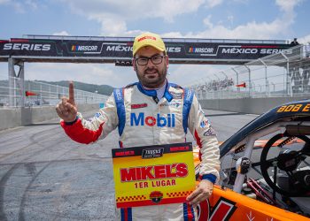 Roberto «Bob» Espinosa domina en Puebla y conquista su primera victoria de la temporada 2026 de Trucks México Series