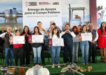 Con maquinaria y apoyos directos, Gobierno Estatal reactiva 200 mil hectáreas de campo