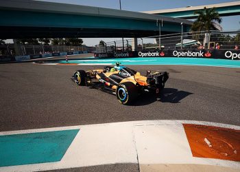 Norris logra la pole de la carrera sprint