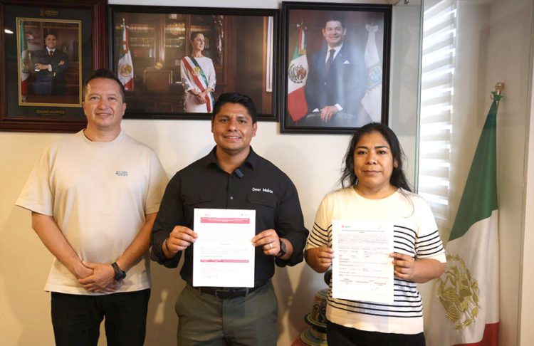 Pemex dona a Cuautlancingo equipo para prevenir inundaciones
