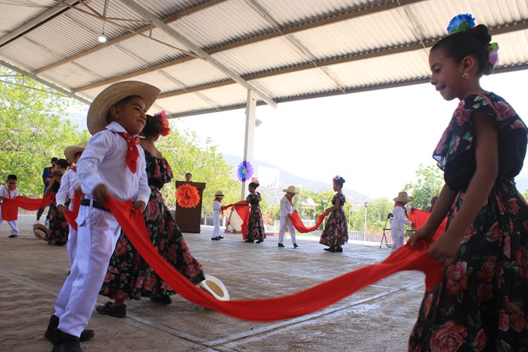 La cultura es nuestro regalo: edil de Tecomatlán
