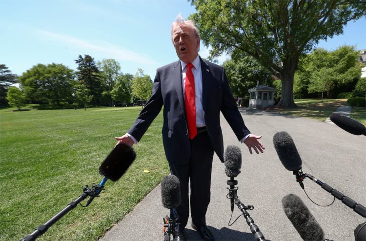 Si Irán ataca «algo» de EU no habrá contemplaciones pues serán «borrados»: Trump