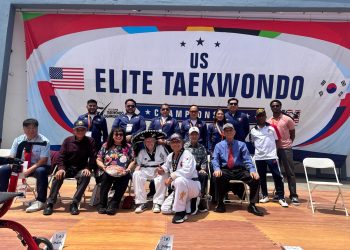 Taekwondoínes poblanos destacan en torneo internacional en California 