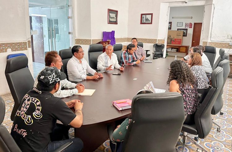Continúan acuerdos con Cabildo de Acatlán de Osorio
