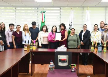 Firman UTH y CANIRAC convenio que impulsa la profesionalización y comercio local