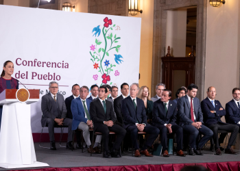 Presidenta Sheinbaum resalta alianza con clubes de fútbol para ampliar oportunidades a niñas y niños