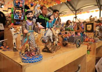 Celebra Oaxaca su diversidad cultural con música, danza, gastronomía y artesanías en el Complejo Cultural Los Pinos 