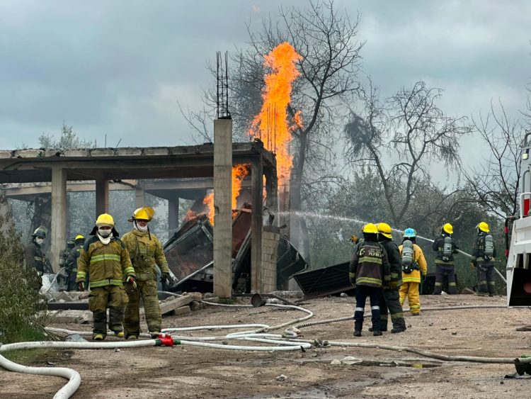 Autoridades mantienen monitoreo de afectaciones luego de explosión en bodega de Tepeaca