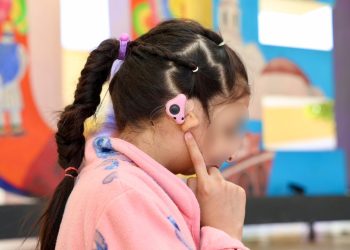 Beneficencia Pública y SEDIF acercan tecnología auditiva a infancias con Treacher Collins