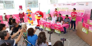 SMDIF presenta playera y medalla oficial de la Carrera “Corre y Comparte: Hambre Cero 2026”