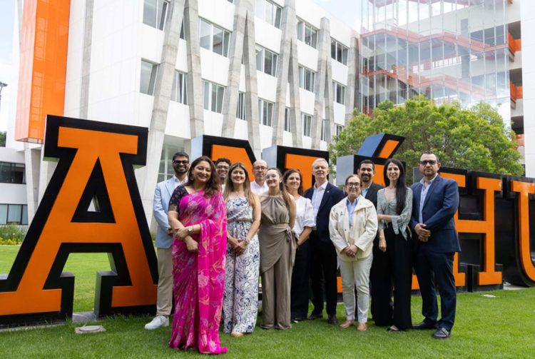 Anáhuac Puebla celebra una década de Internacionalización con la llegada de docentes de 10 países