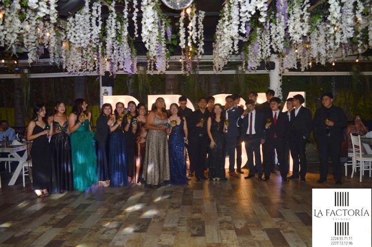 Noche mágica para los graduados del Colegio Euro Liceo