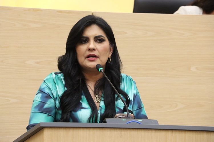 Plantea Delfina Pozos acciones de prevención de riesgos por ductos e instalaciones de hidrocarburos y gas
