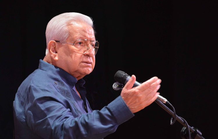 La cultura, arma fundamental para enfrentar la deshumanización del mundo: Aquiles Córdova