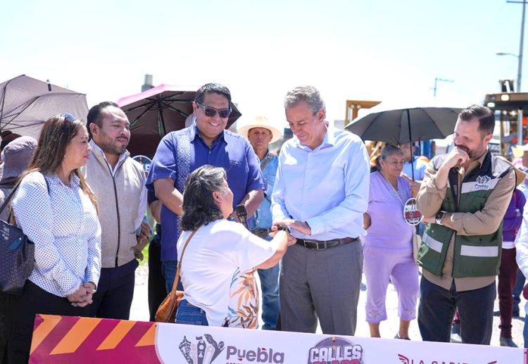 Con #CallesAl100 Pepe Chedraui impulsa trabajos de pavimentación en la Junta Auxiliar de Santo Tomás Chautla