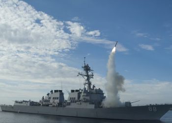 EU atacó zonas militares iraníes tras el ataque a carguero en Ormuz del régimen