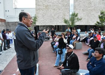 Entrega Gobierno del Estado apoyos a familias afectadas por explosión en Tepeaca