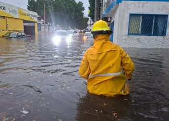 Protección Civil atiende afectaciones por lluvias en zona metropolitana