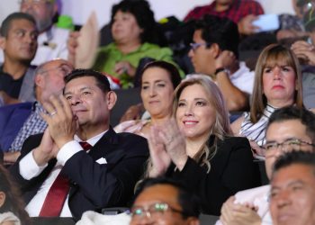 Gobierno estatal celebra a papás con recital musical para unir a las familias poblanas