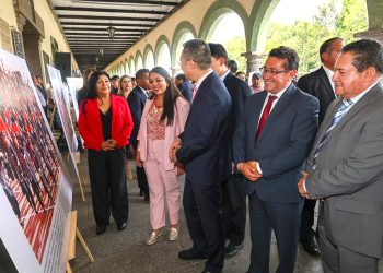 Fortalece Tonantzin Fernández lazos culturales con China mediante exposición fotográfica en San Pedro Cholula