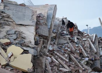 Venezuela enfrenta horas decisivas para encontrar sobrevivientes entre los escombros tras los terremotos