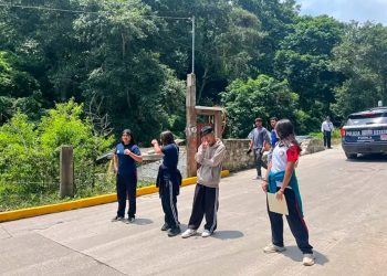 La juventud organizada debe frenar las carencias educativas