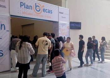 Apoya BUAP la educación a través de la feria Plan Becas 2026