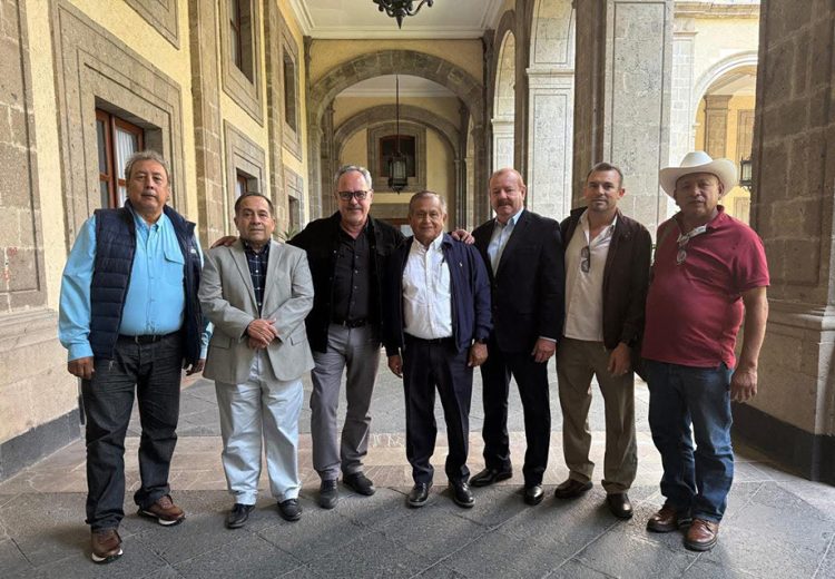 Mantiene Conapesca diálogo permanente con acuacultoras y acuacultores de camarón